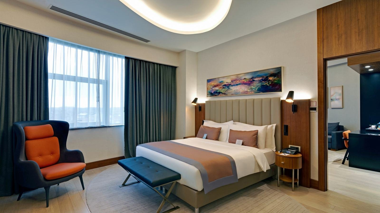 Fairmont Quasar Istanbul — suite interior